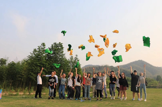 深圳拓展训练结束后学员合影