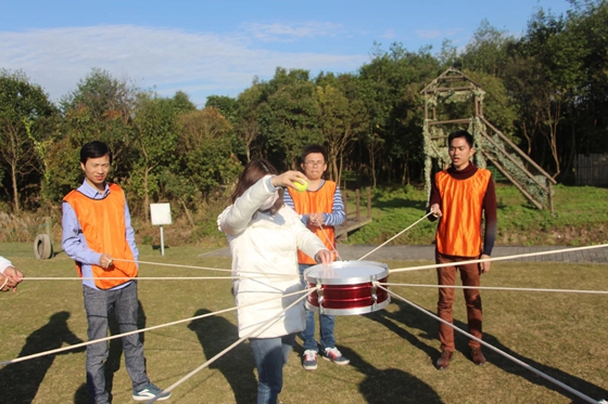 深圳拓展经常玩的项目:动感巅球