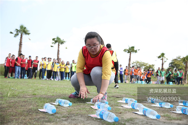 学员在进行达芬奇密码拓展项目