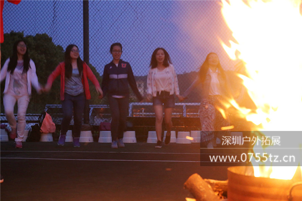 篝火晚会拓展课程