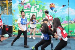 户外拓展训练项目指压板和撕名牌为什么这么火