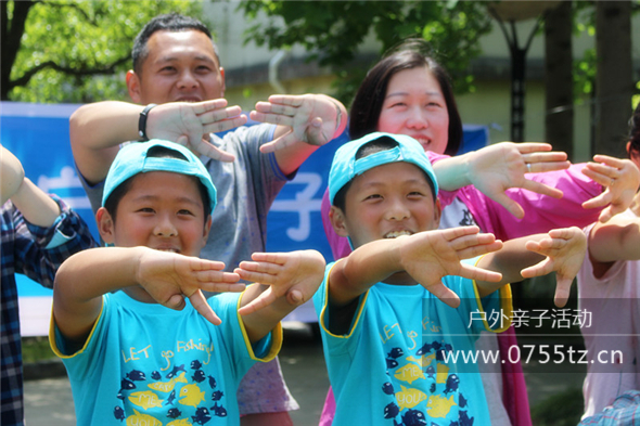 家人和萌娃一起体验深圳户外拓展