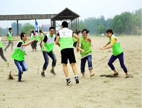 深圳亲子拓展活动项目:撕名牌