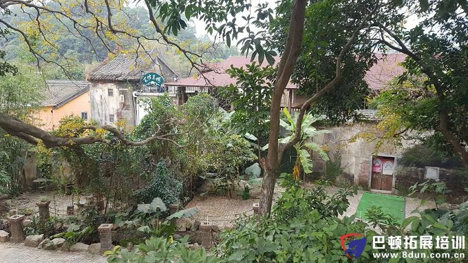 金龟露营小镇风景优美