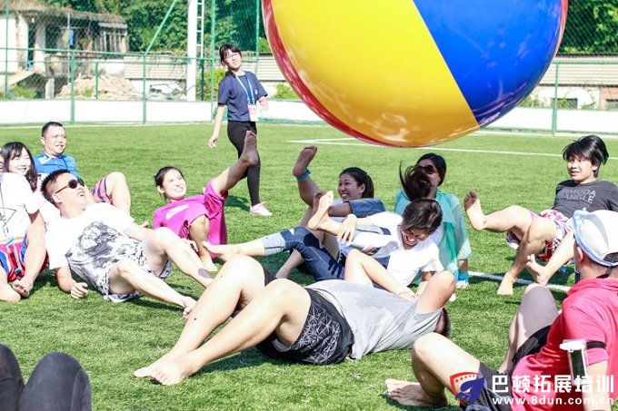 夏日团建拓展活动