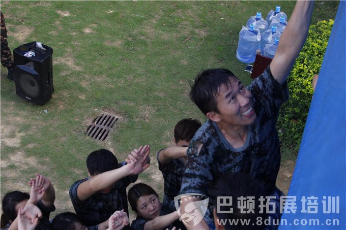 深圳拓展培训的收费