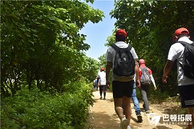 深圳团队拓展活动:东西冲海岸线穿越